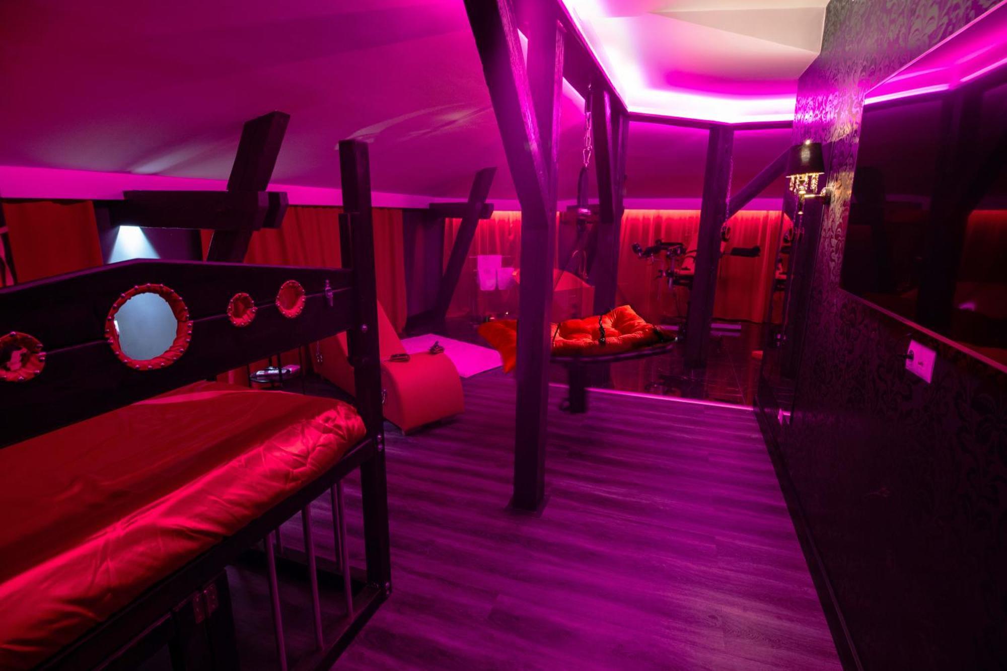 Red Palace Apartament Bdsm Bydgoszcz Exterior photo