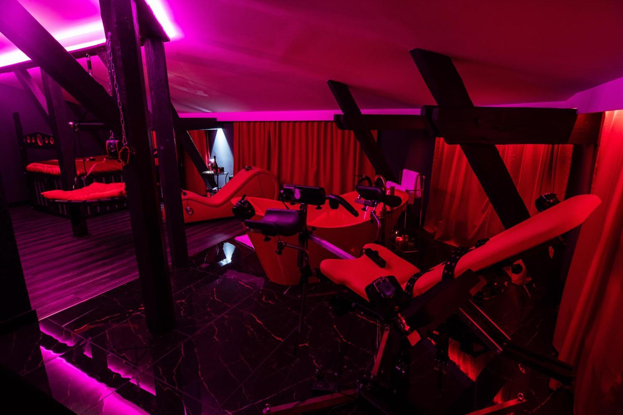 Red Palace Apartament Bdsm Bydgoszcz Exterior photo