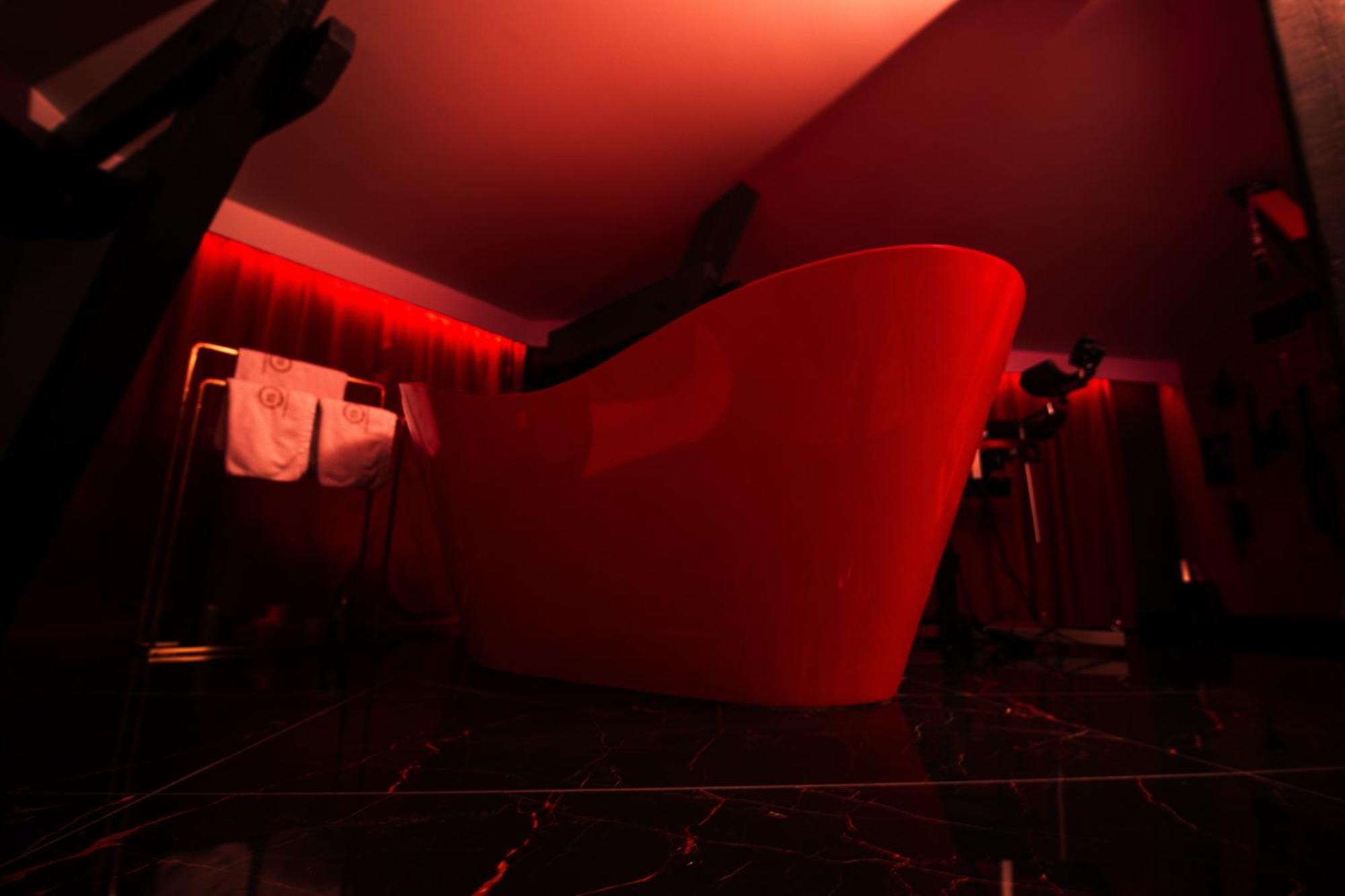 Red Palace Apartament Bdsm Bydgoszcz Exterior photo