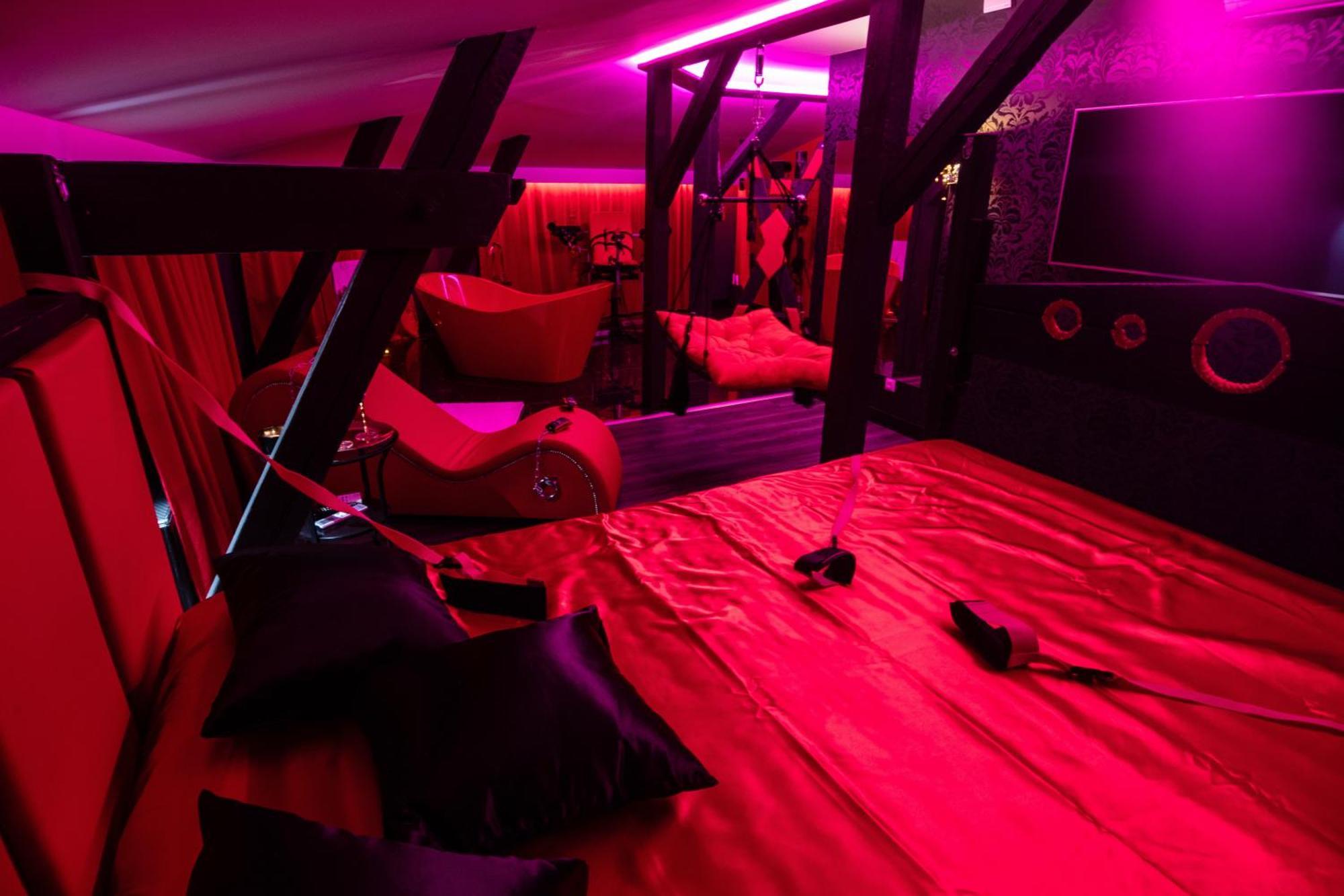 Red Palace Apartament Bdsm Bydgoszcz Exterior photo